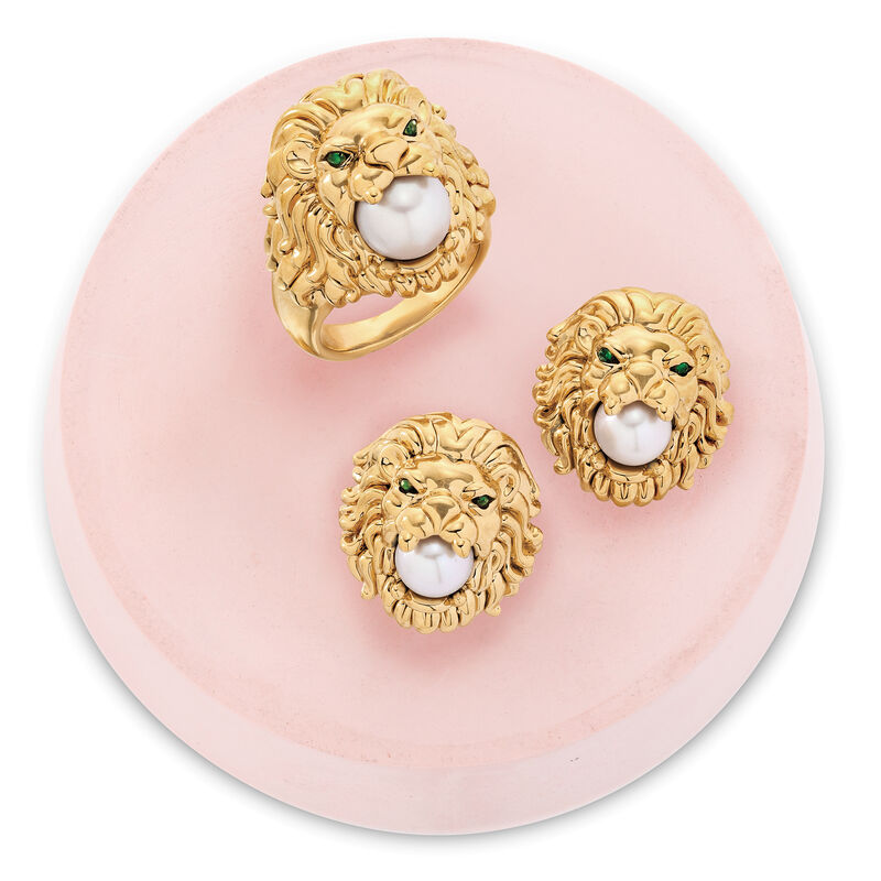9-9.5mm Cultured Pearl Lion Head Ring with Emerald Accents in 14kt Yellow Gold image number 4