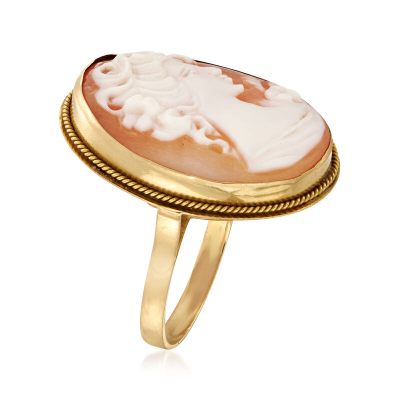 C. 1970 Vintage Pink Shell Cameo Ring in 14kt Yellow Gold  image number 2