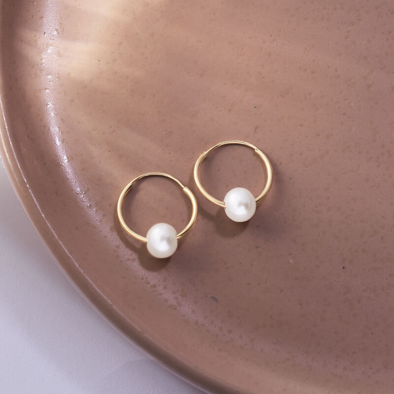 14kt Yellow Gold Hoop Earrings with Removable 5-6mm Cultured Pearls. 5/8&quot; image number 1