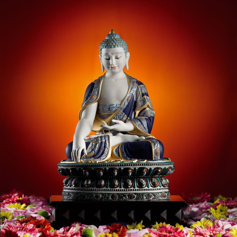Lladro &quot;Shakyamuni Buddha&quot; Golden Lustre Porcelain Figurine image number 1