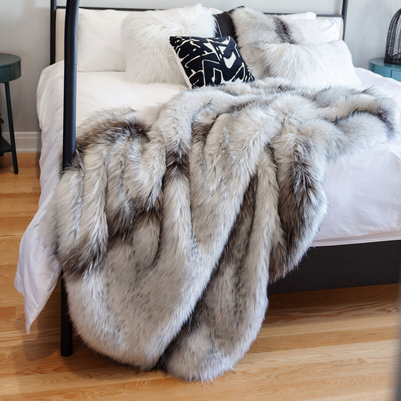 Limited Edition Clouded Fox Faux Fur Throw Blanket image number 2