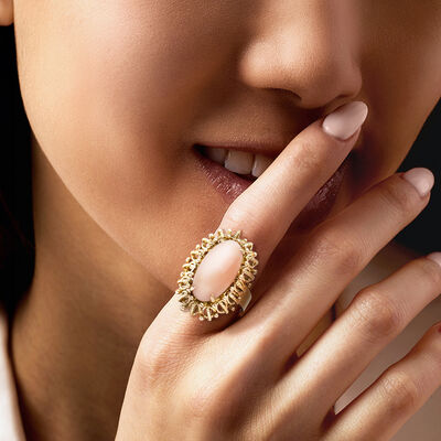 C. 1970 Vintage Coral Ring in 14kt Yellow Gold