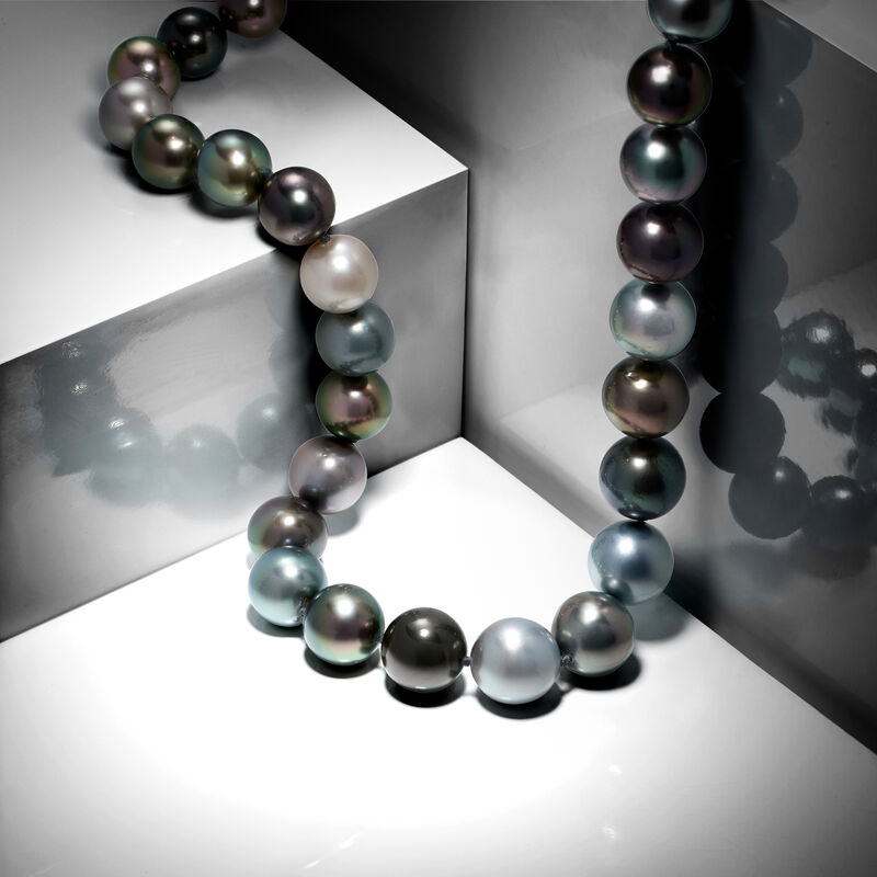 10-12mm Multicolored Cultured Tahitian Pearl Necklace with 14kt White Gold. 17.5&quot; image number 2