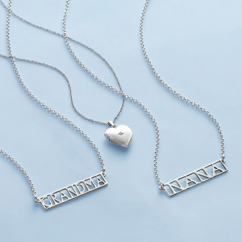 14kt White Gold Heart Locket Necklace with Single Diamond image number 3