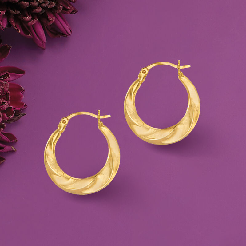 14kt Yellow Gold Twisted Hoop Earrings. 5/8&quot; image number 2