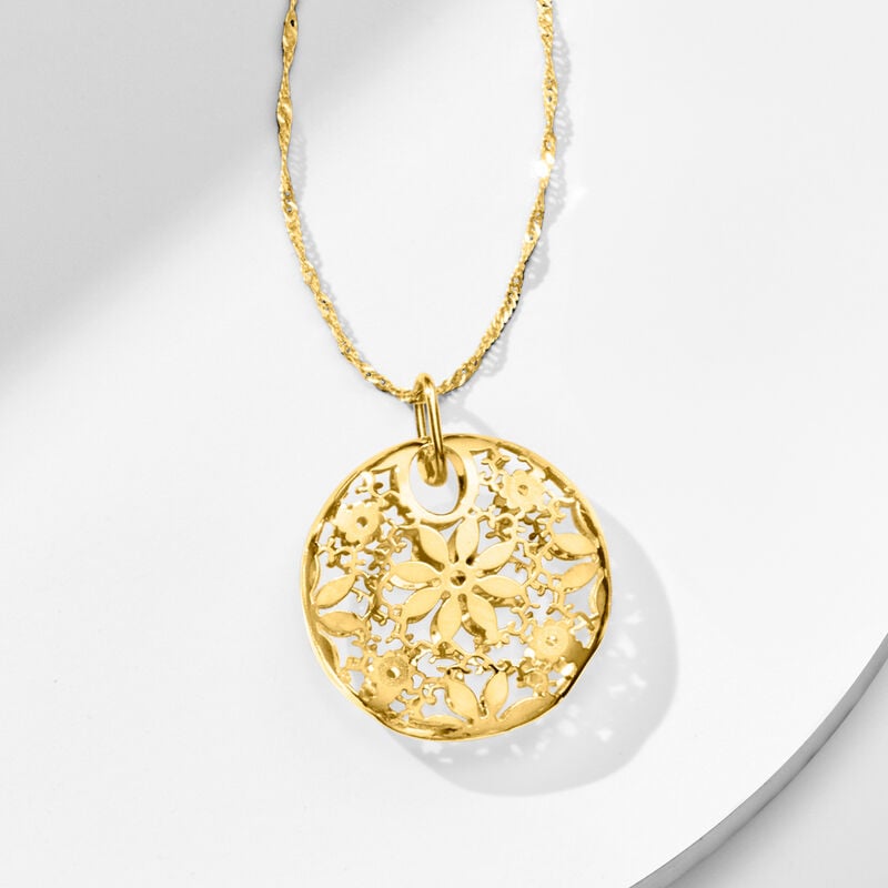 Italian 14kt Yellow Gold Circle Flower Pendant image number 4