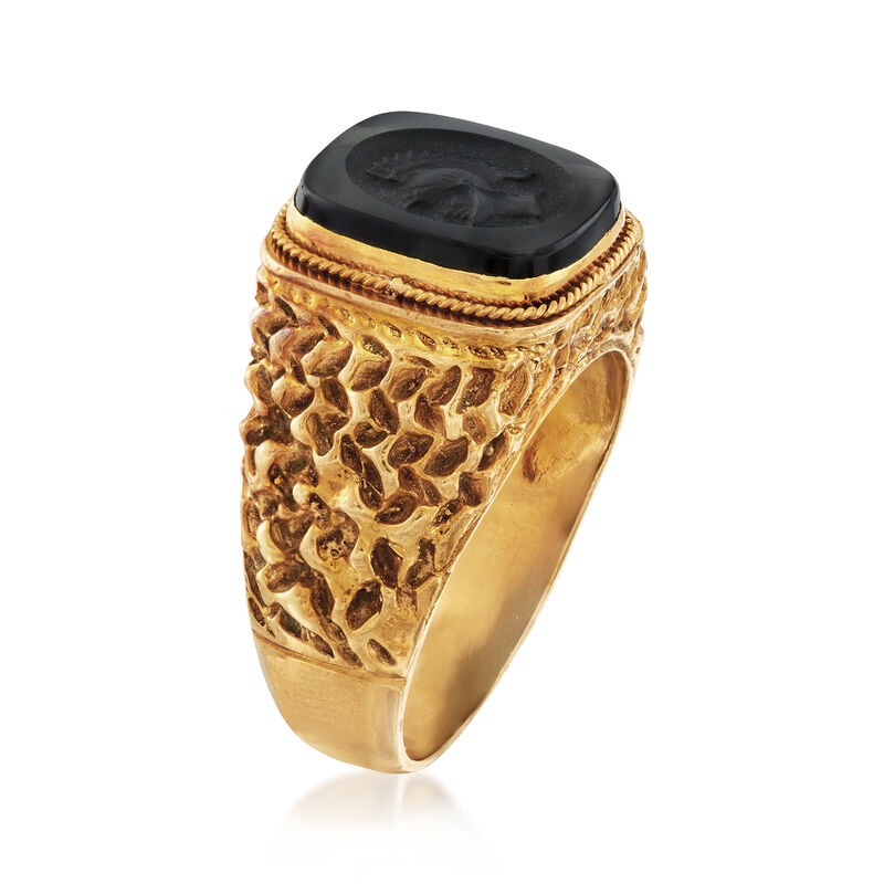 C. 1970 Vintage Men's Black Onyx Intaglio Ring in 18kt Yellow Gold image number 1