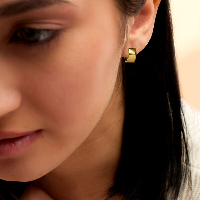 18kt Gold Vermeil Huggie Hoop Earrings image number 1