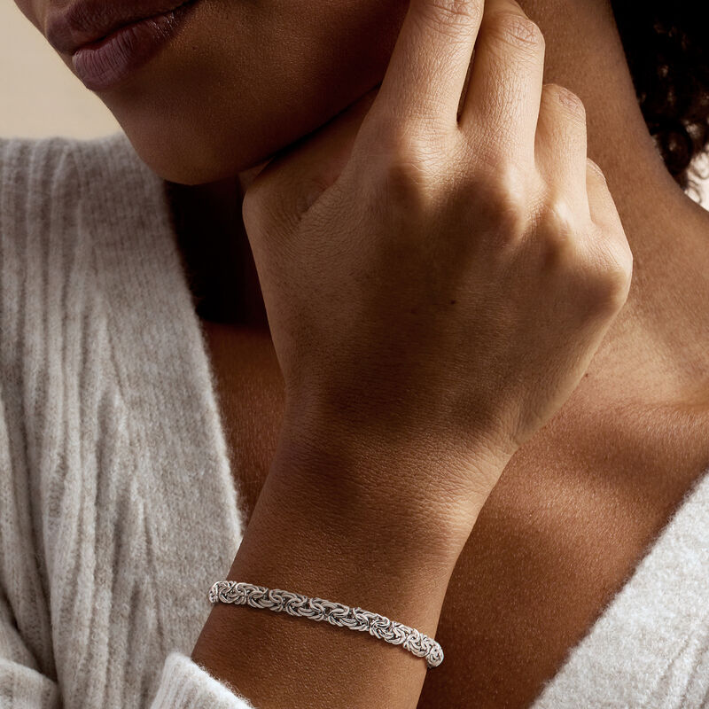 Sterling Silver Byzantine Bracelet. 7"