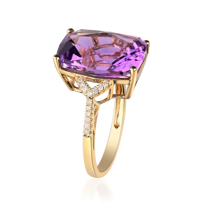 8.50 Carat Amethyst and .13 ct. t.w. Diamond Ring in 14kt Yellow Gold image number 1