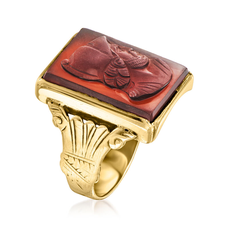 C. 1900 Vintage Carnelian Cameo Ring in 9kt Yellow Gold. Size 9 image number 2