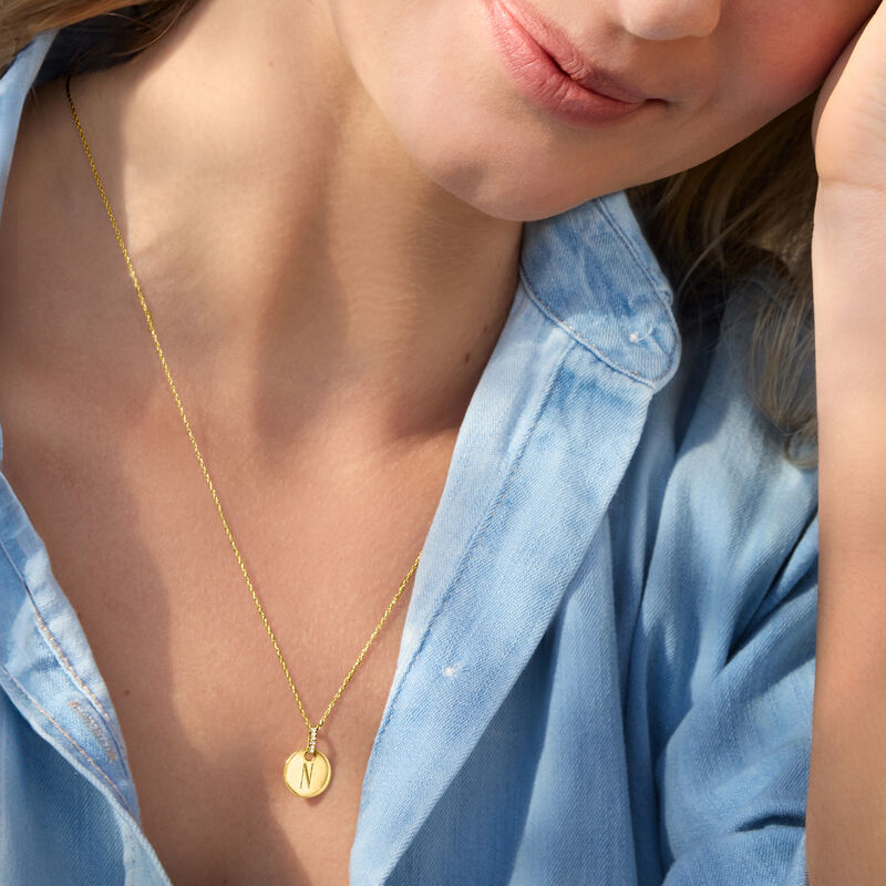 14kt Yellow Gold Personalized Disc Pendant Necklace with Diamonds image number 5