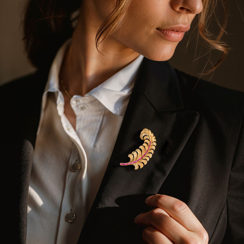 C. 1940 Vintage 1.50 ct. t.w. Ruby Feather Pin in 14kt Rose Gold  image number 1