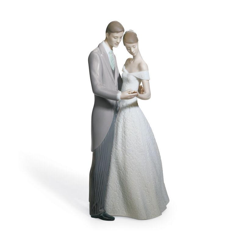 Lladro &quot;Together Forever&quot; Porcelain Figurine image number 0