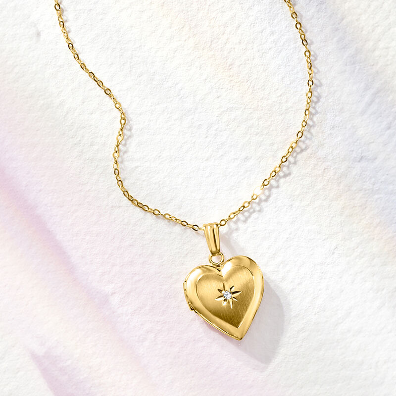 Diamond-Accented Heart Locket Necklace in 10kt Yellow Gold image number 3