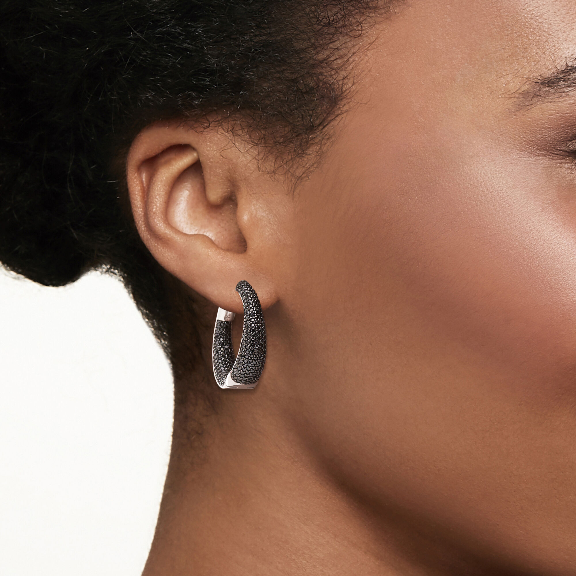 Pandora black spinel earrings shop