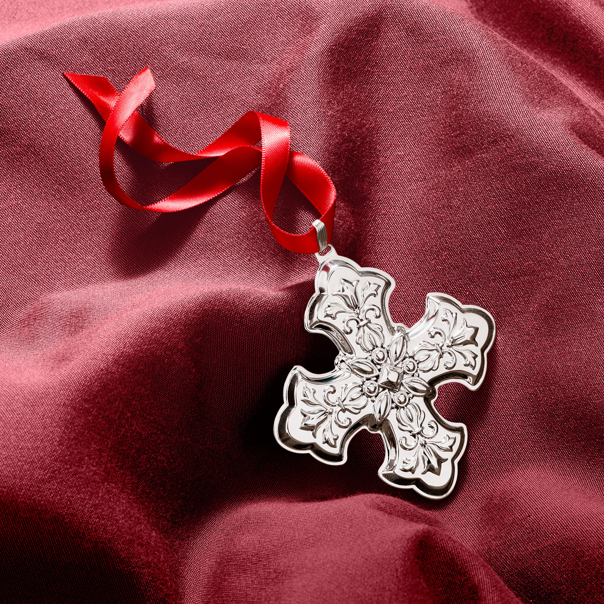 Reed & Barton 2025 Annual Sterling Silver Christmas Cross Ornament