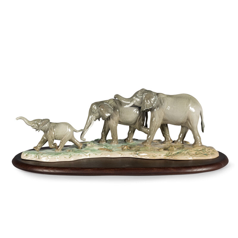 Lladro &quot;We Follow in Your Footsteps&quot; Elephant Porcelain Figurine image number 0