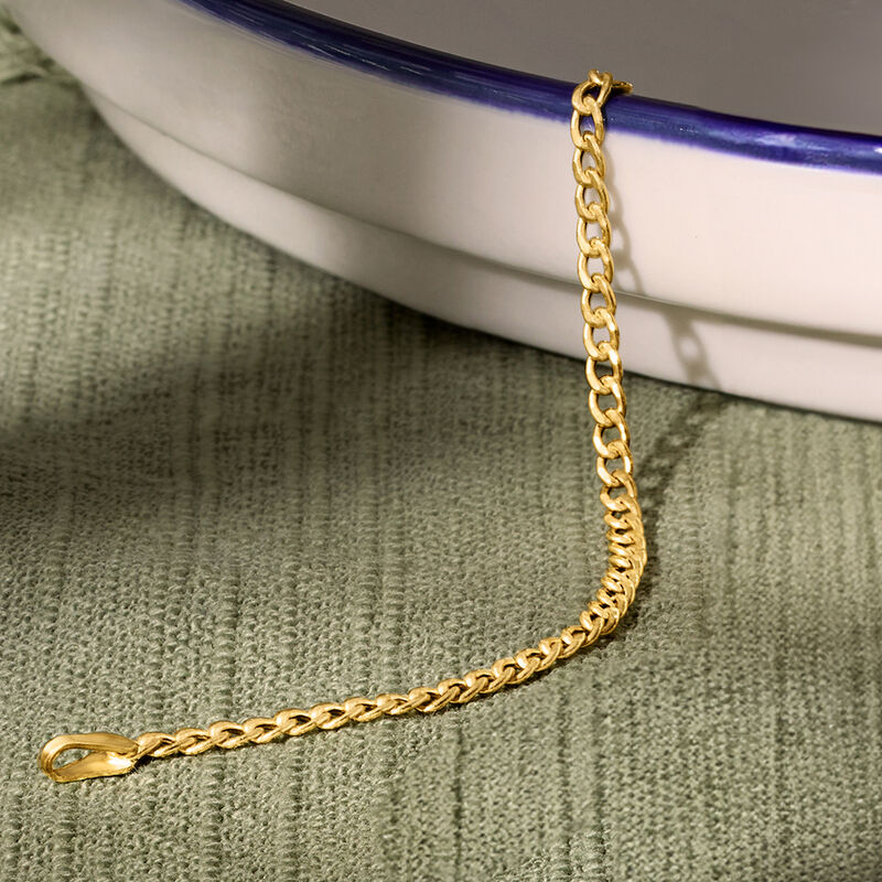 2.3mm 10kt Yellow Gold Curb-Link Bracelet image number 3