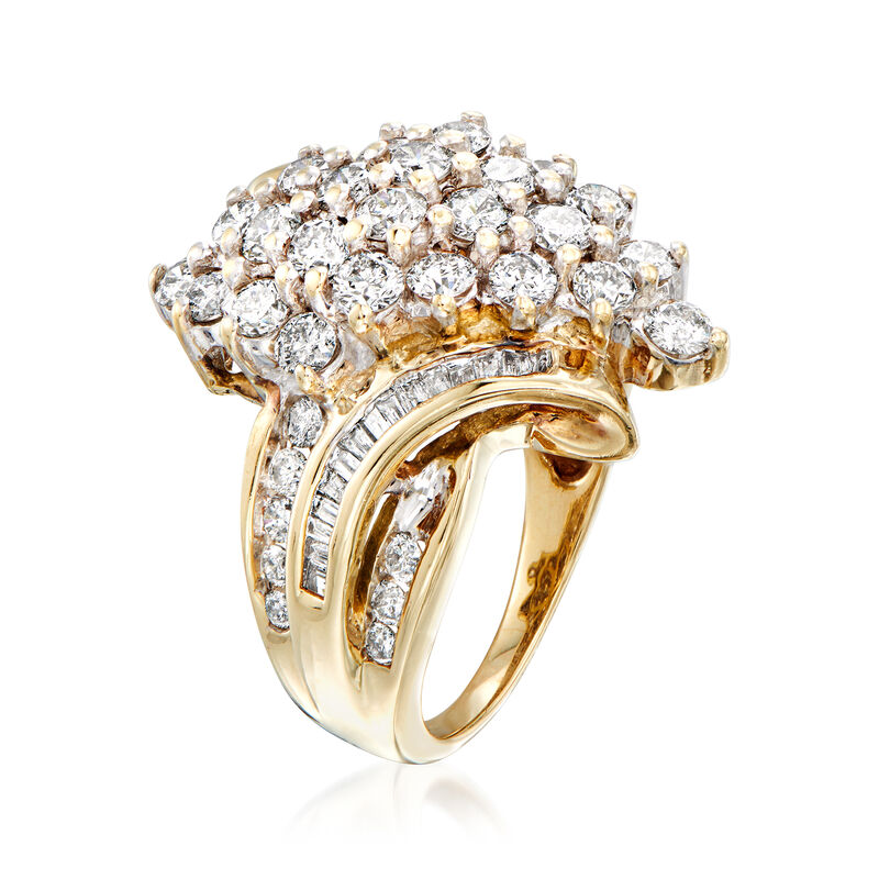 C. 1980 Vintage 2.00 ct. t.w. Diamond Cluster Ring in 10kt Yellow Gold image number 2