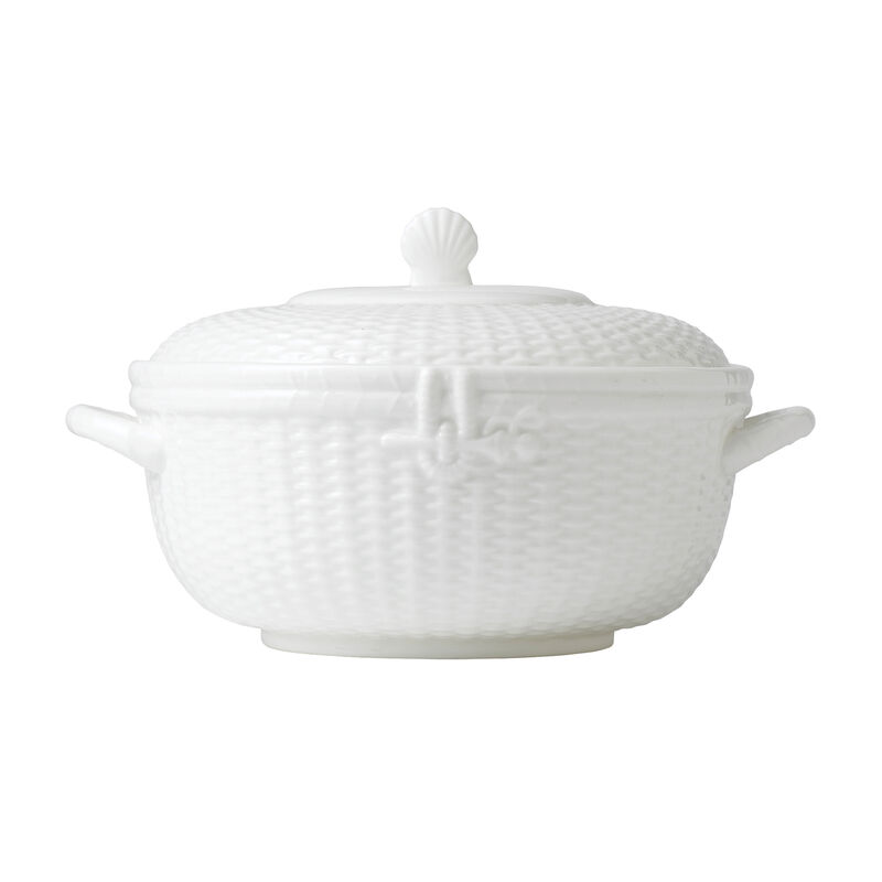 Wedgwood &quot;Nantucket Basket&quot; Covered Vegetable Bowl image number 0