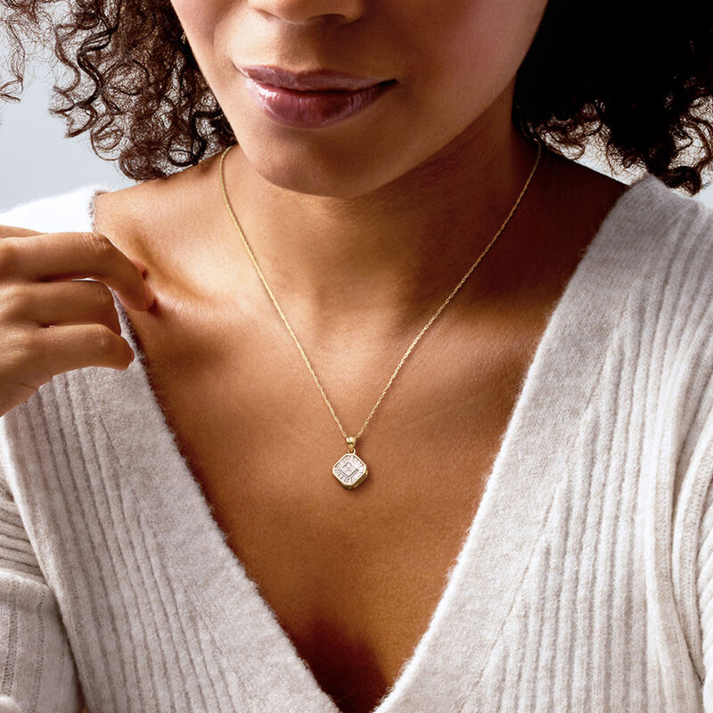 C. 1990 Vintage .50 ct. t.w. Diamond Pendant Necklace in 14kt Yellow Gold. 18&quot; image number 1