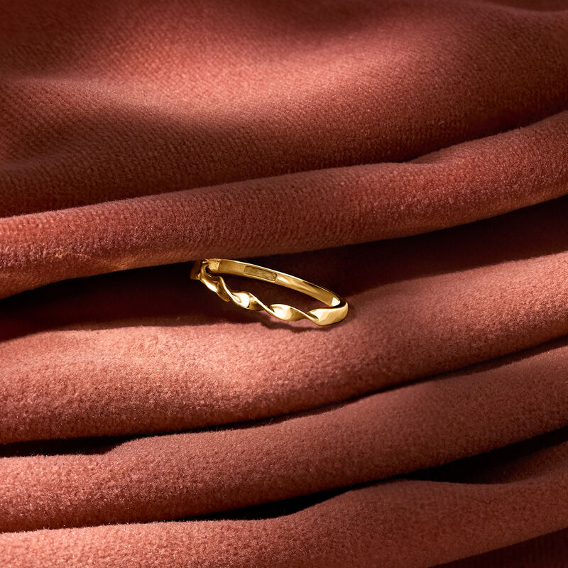 10kt Yellow Gold Twisted Ring image number 3