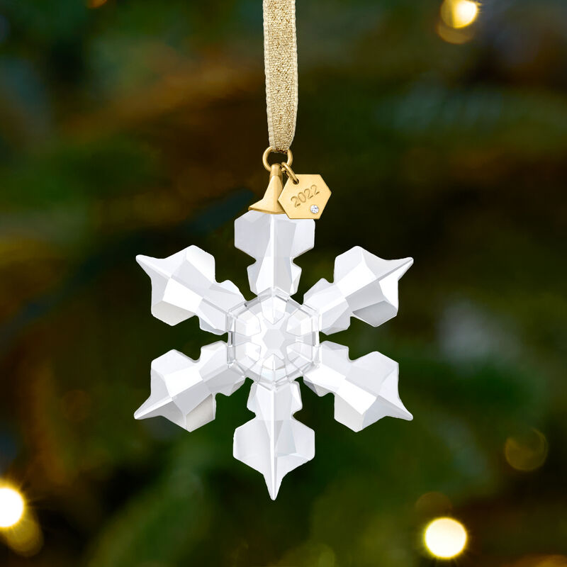 Swarovski Crystal 2022 Annual Snowflake Ornament  image number 4