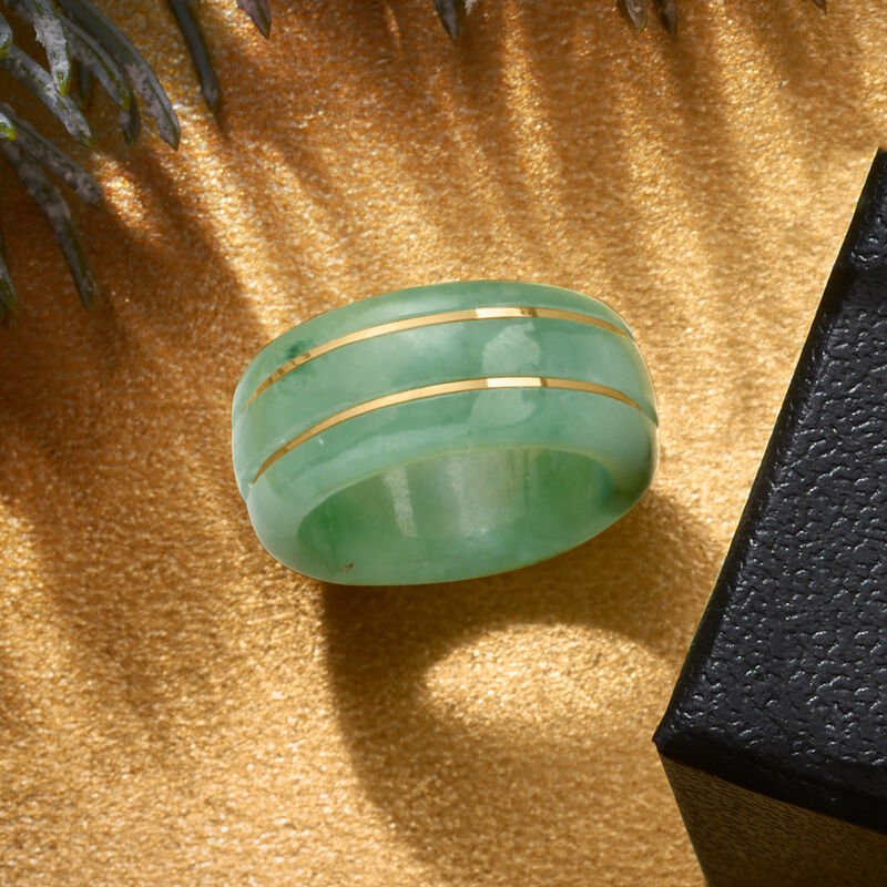 Jade Ring with 14kt Yellow Gold image number 4