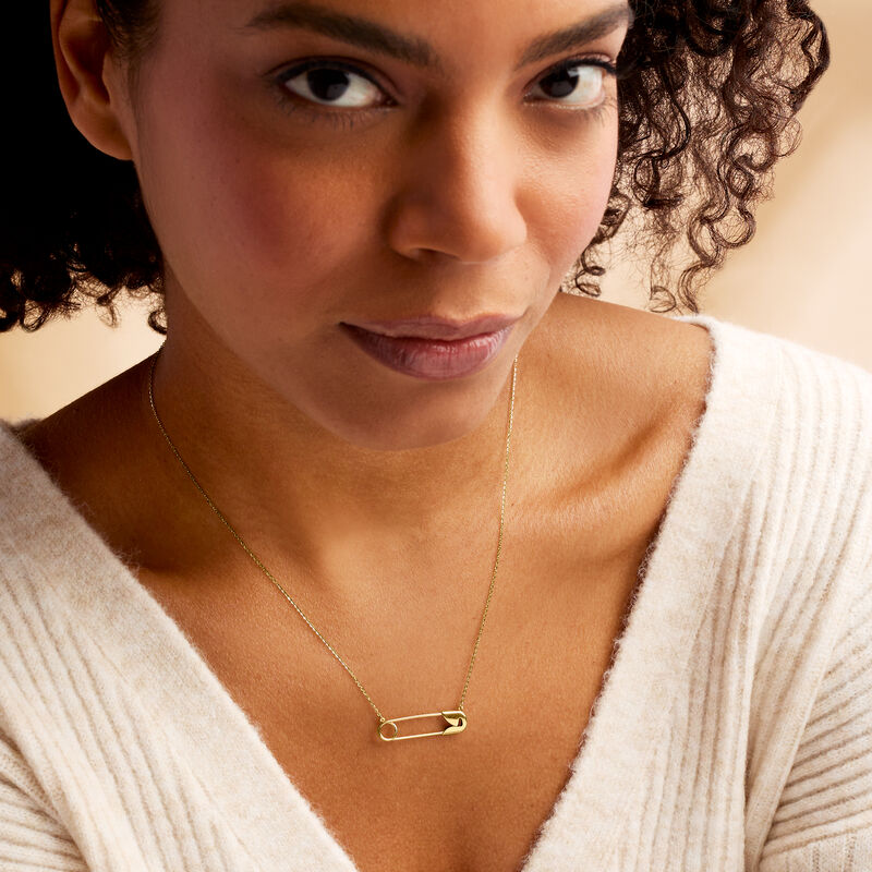 Italian 14kt Yellow Gold Safety Pin Necklace image number 3