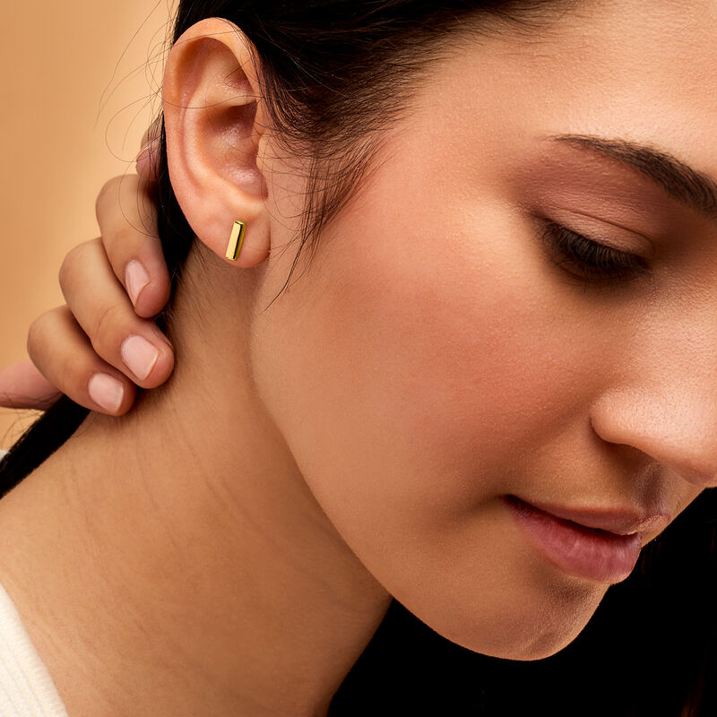 14kt Yellow Gold Bar Earrings image number 2