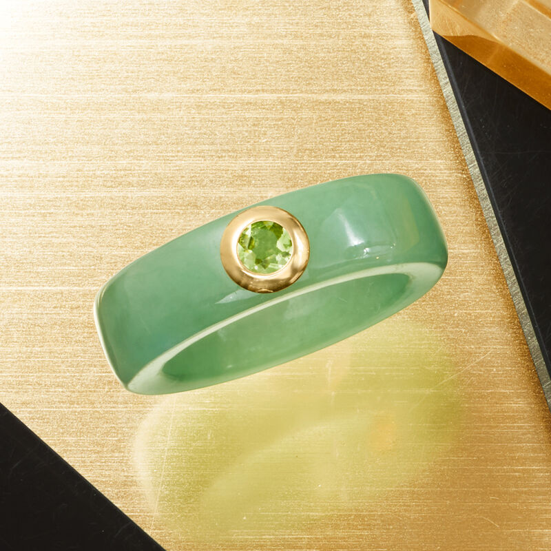 Jade and .30 Carat Peridot Ring with 14kt Yellow Gold image number 3