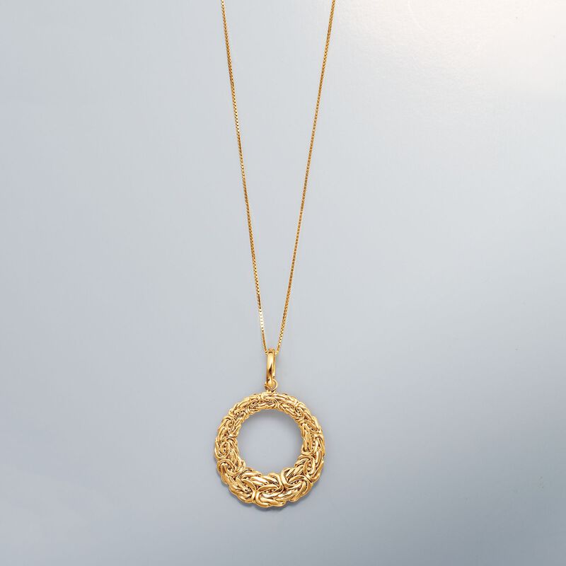 14kt Yellow Gold Byzantine Open-Space Circle Pendant Necklace image number 2
