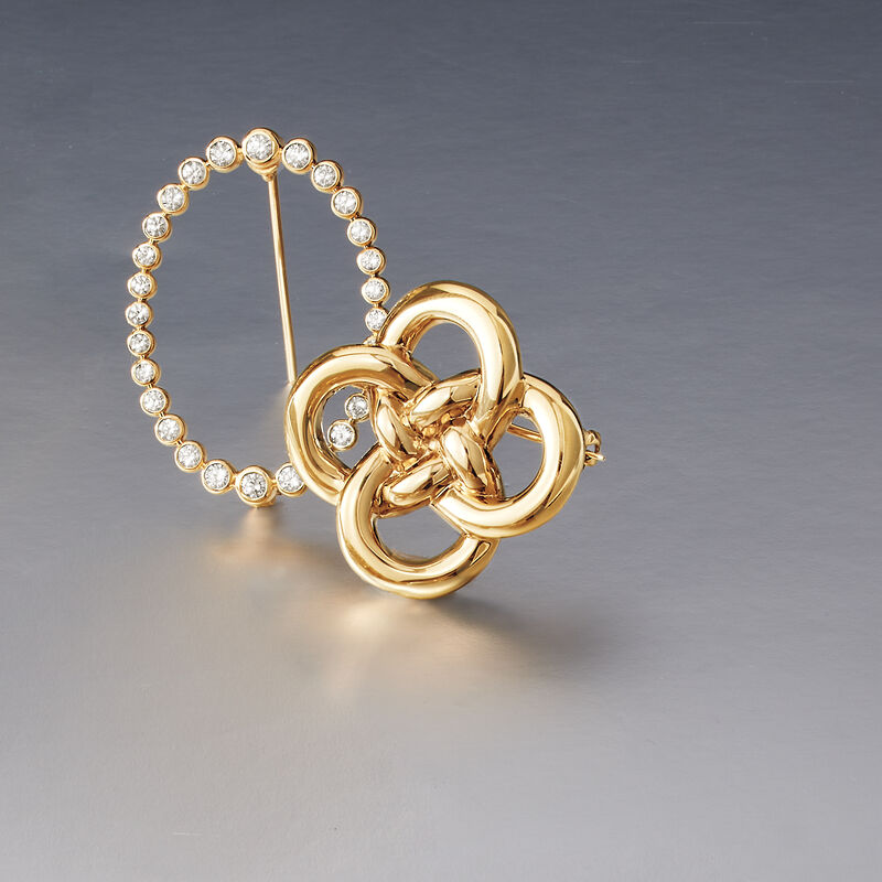 14kt Yellow Gold Interlocking Circle Pin image number 2