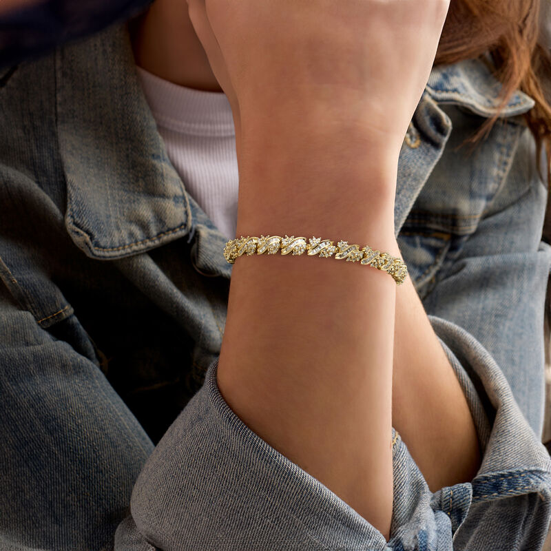 C. 1990 Vintage 4.50 ct. t.w. Diamond Link Bracelet in 14kt Yellow Gold. 7.5&quot; image number 1