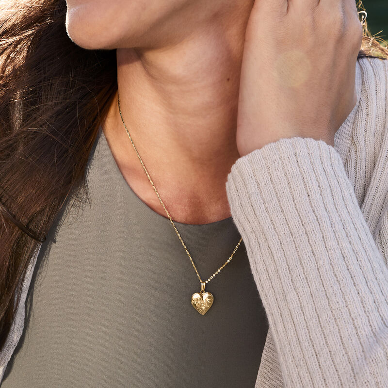 10kt Yellow Gold Floral Heart Locket Necklace image number 5