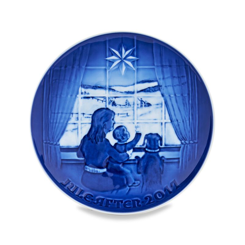 Bing & Grondahl 2017 Annual Porcelain Christmas Plate - 123rd Edition image number 0