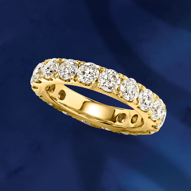 4.00 ct. t.w. Diamond Eternity Band in 14kt Yellow Gold image number 7