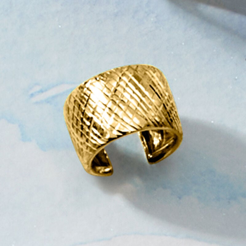 14kt Yellow Gold Cross-Hatched Single Ear Cuff image number 2
