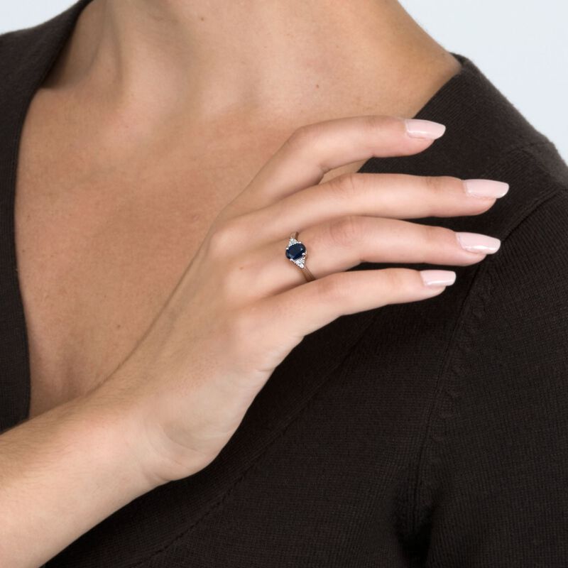 .60 Carat Sapphire Ring with Diamond Accents in 14kt White Gold image number 3