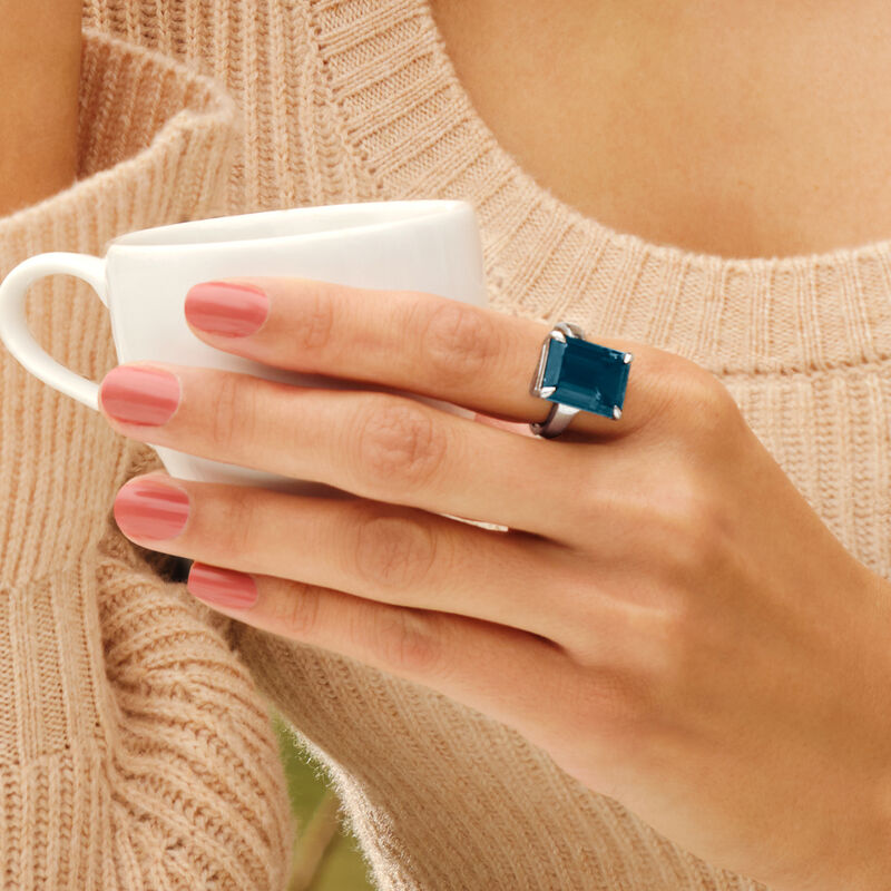 14.00 Carat London Blue Topaz Ring in Sterling Silver image number 6