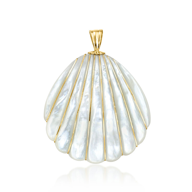 Mother-of-Pearl Seashell Pendant with 4-4.5mm Cultured Pearls in 14kt Yellow Gold image number 1