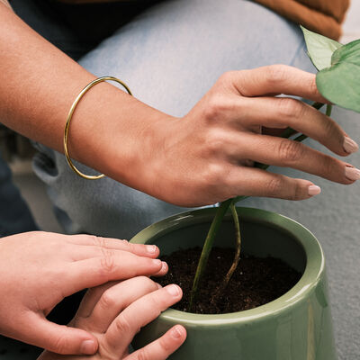 Italian 10kt Yellow Gold Bangle Bracelet