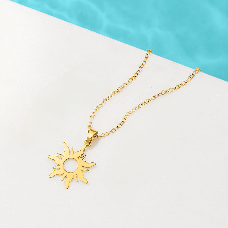 14kt Yellow Gold Sun Pendant Necklace image number 2