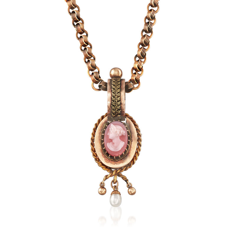 C. 1930 Vintage Carved Agate Cameo Necklace in 14kt Yellow Gold. 16.75&quot; image number 1