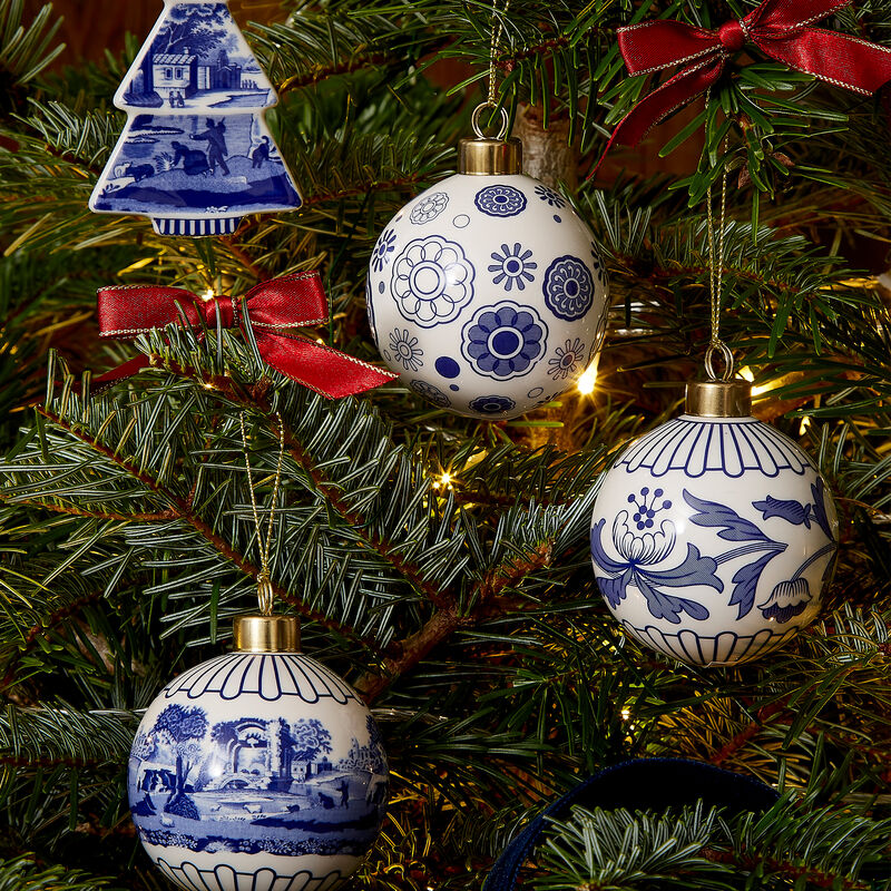 Spode &quot;Blue Italian&quot; Porcelain Floral Christmas Ornament image number 2