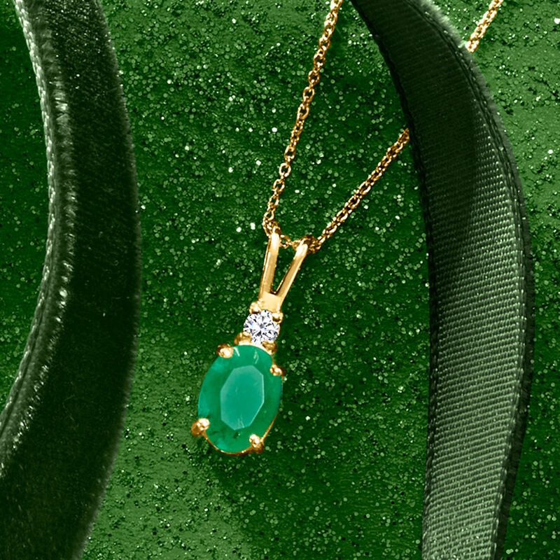 .80 Carat Emerald Pendant Necklace with Single Diamond in 14kt Yellow Gold image number 2