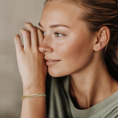 Italian 10kt Yellow Gold Mesh Bangle Bracelet