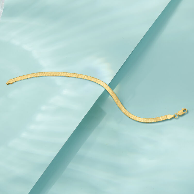4mm 14kt Yellow Gold Herringbone Bracelet image number 4
