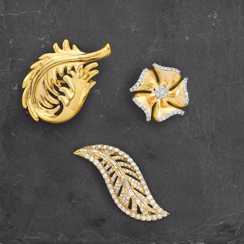 14kt Yellow Gold Leaf Pin Pendant image number 4